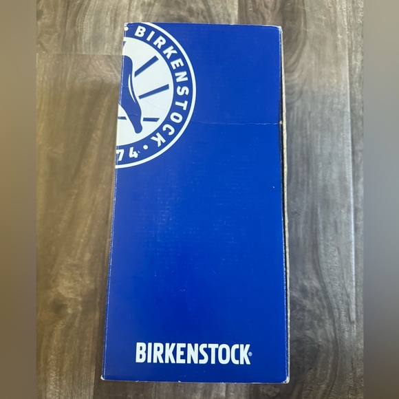 NEW in box. Birkenstock Arizona soft Footbed in Stone Coin, suede leather. 39 EU - Picture 7 of 9